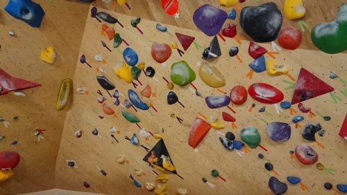 岩手県のクライミング施設「Crager's（クレイガーズ） 奥州水沢」